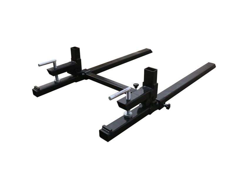 Pinces sur fourches à palettes : des capacités de levage supérieures